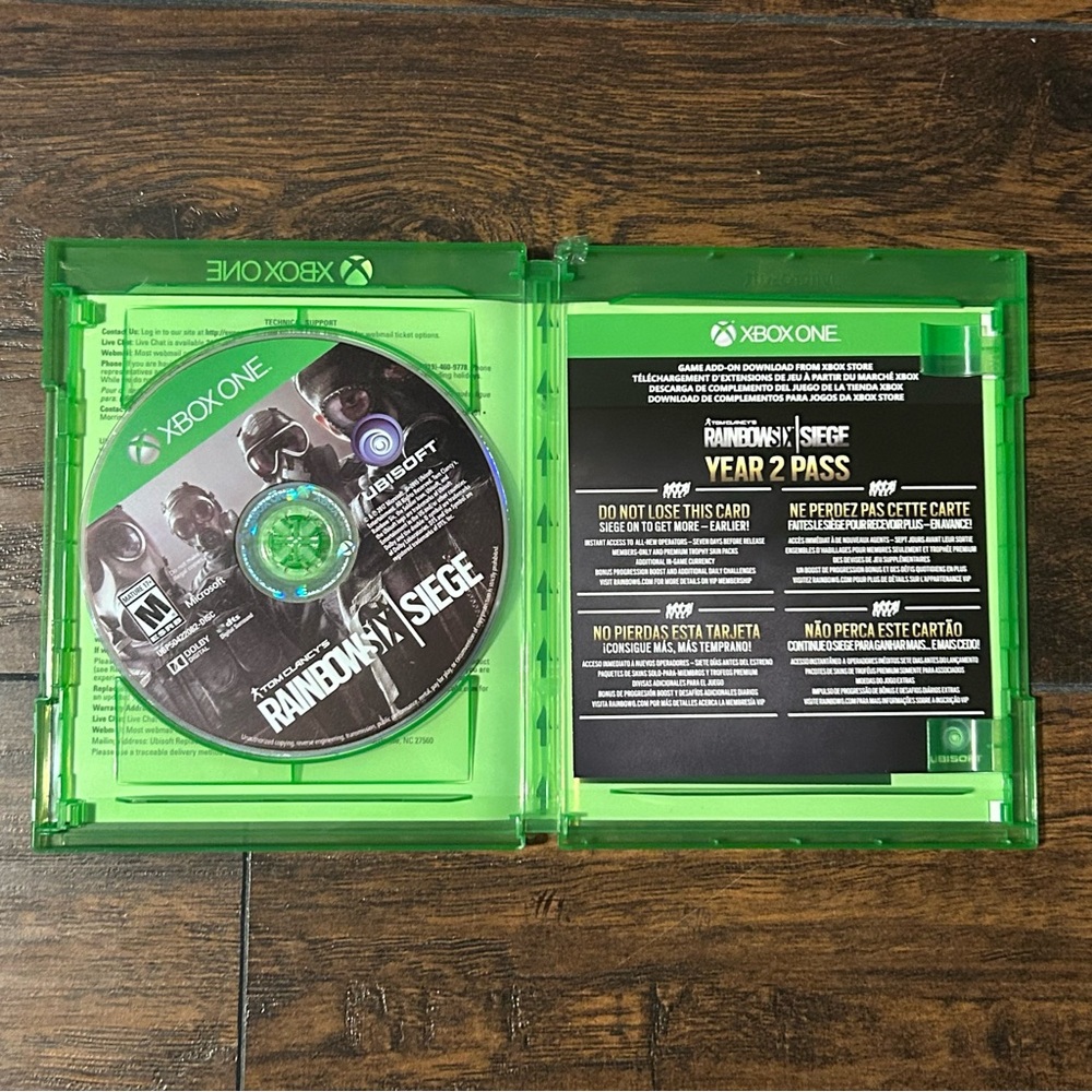 Xbox One Game Bundle - Picture 4 of 7
